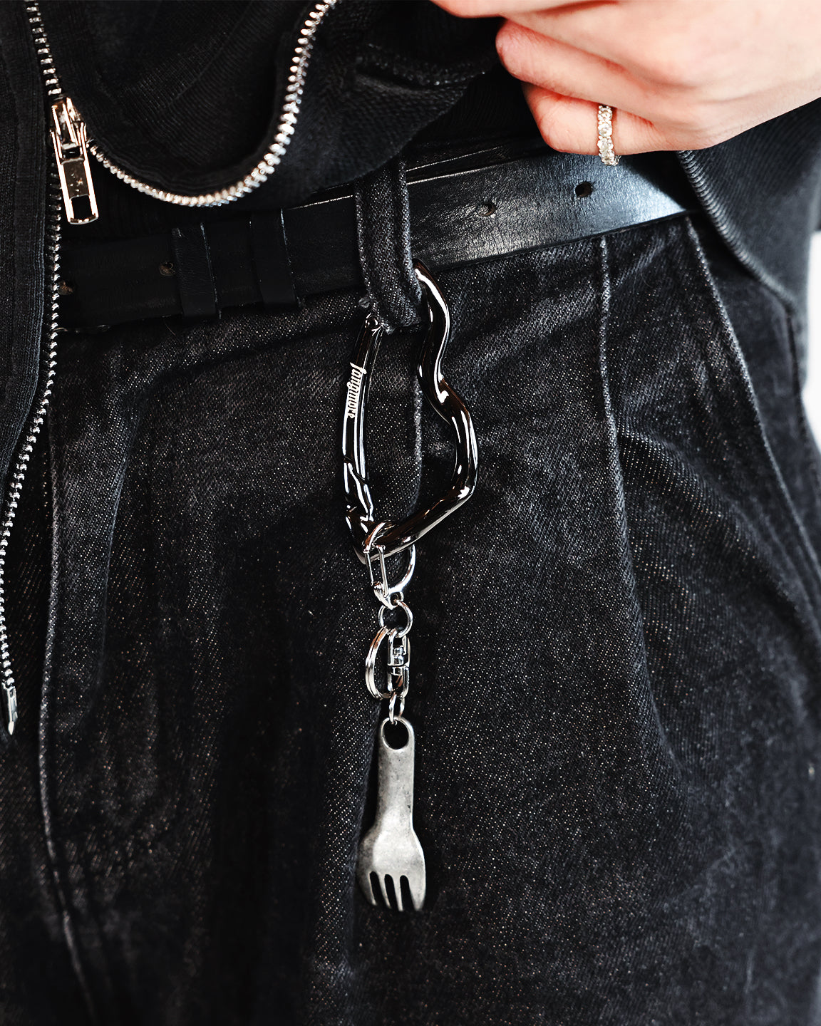 Fangmore Carabiner